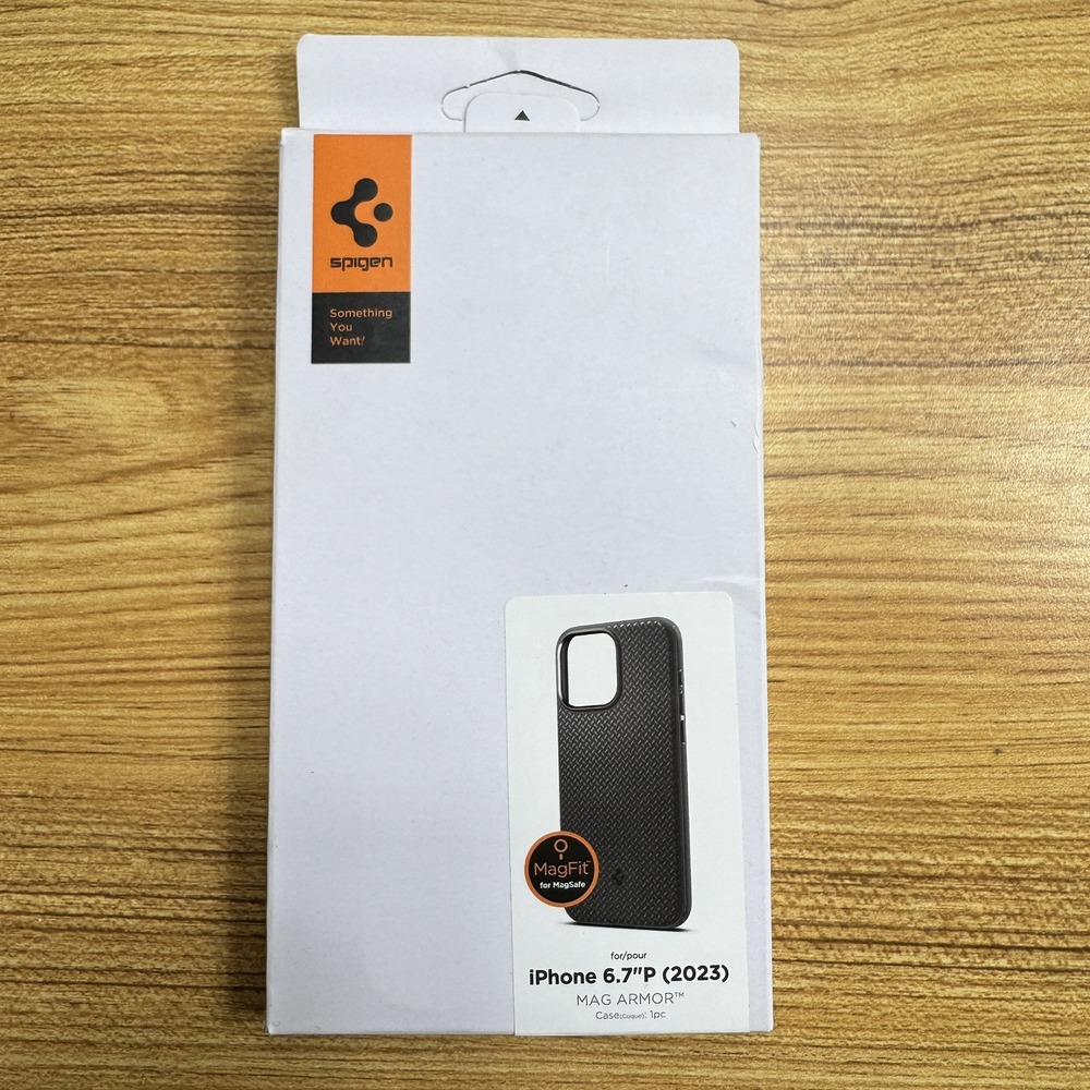 Spigen iPhone 15 Pro Max‎ Case [Mag Armor] (MagFit) Matte Black ACS06597